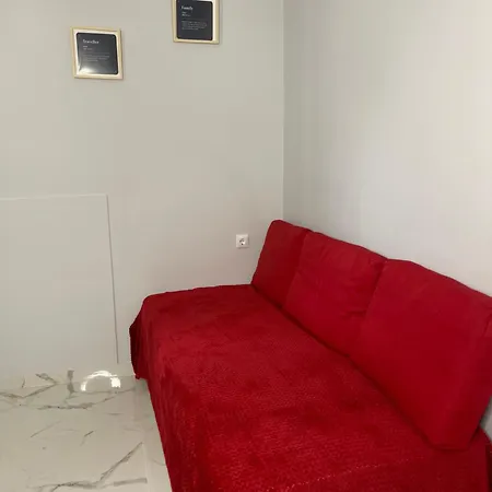 Airpoint Renovated Apartment *